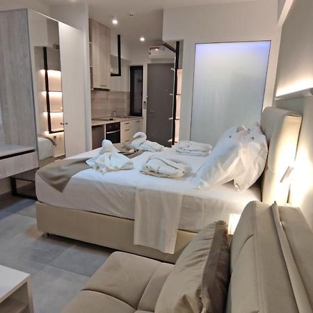 Anastasia Boutique Suites -Adults Only & Kids 12 Plus アスプロヴァルタ エクステリア 写真