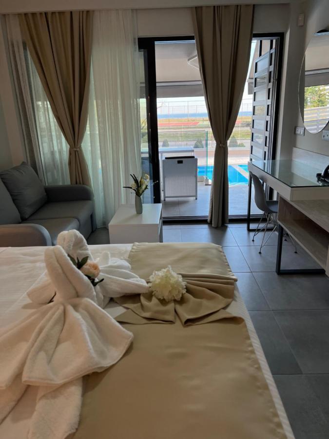 Anastasia Boutique Suites -Adults Only & Kids 12 Plus アスプロヴァルタ エクステリア 写真
