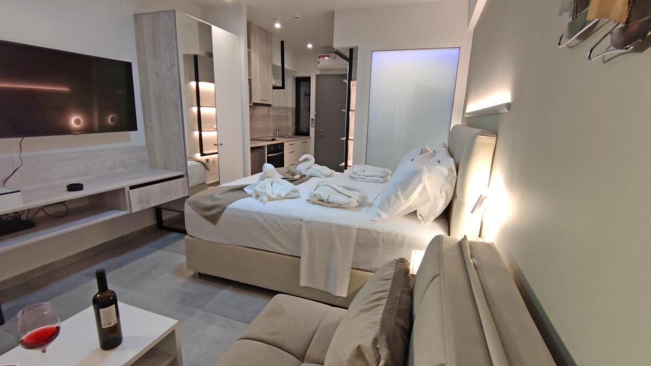 Anastasia Boutique Suites -Adults Only & Kids 12 Plus アスプロヴァルタ エクステリア 写真